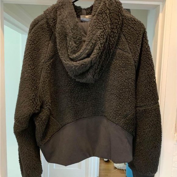 RARE Lululemon Scuba Oversized Sherpa 1/2 Zip
Black XL/XXL - Picture 7 of 7